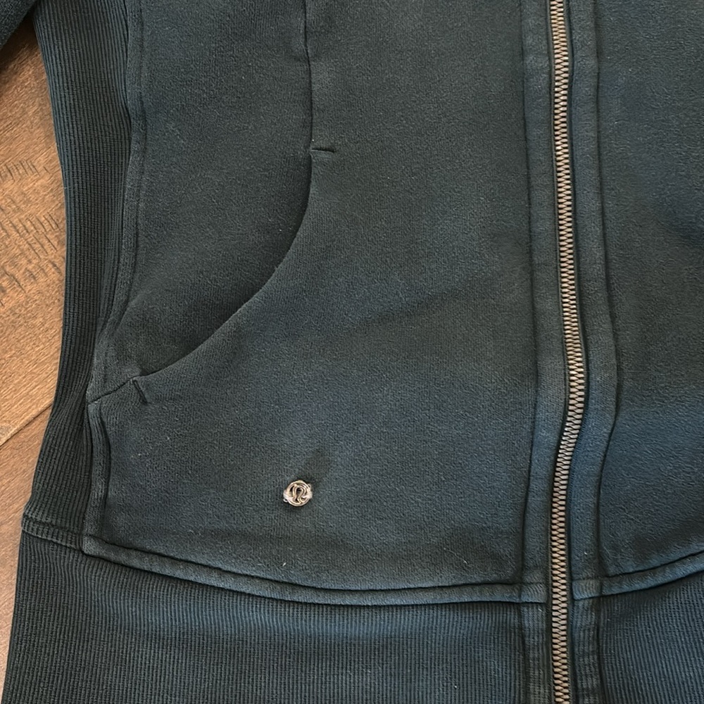 Lululemon green scuba - Picture 7 of 14